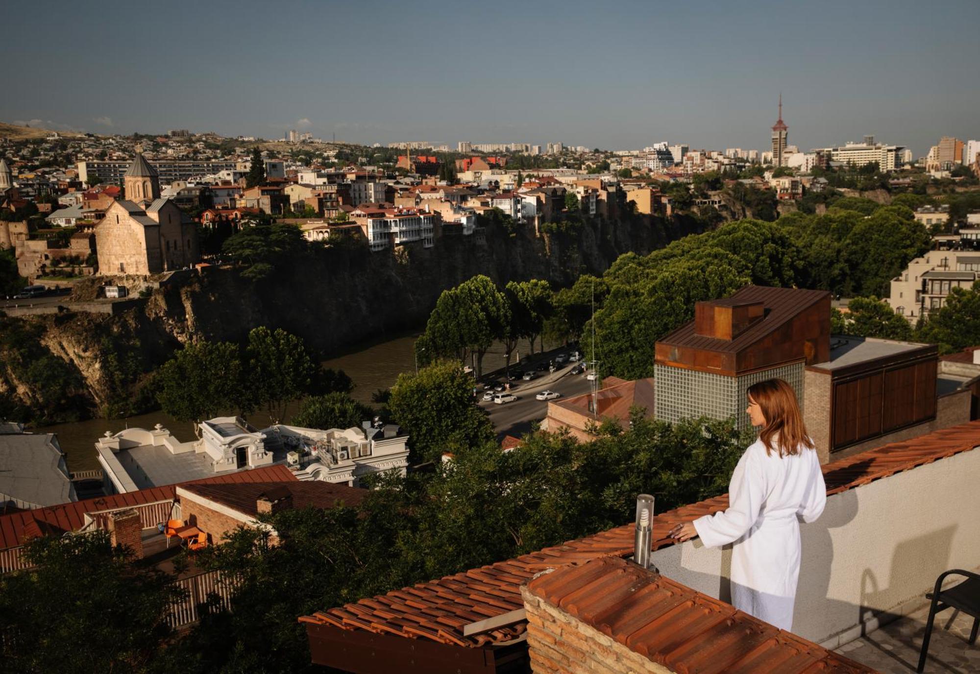 Citadel Narikala Hotel Tbilisi ภายนอก รูปภาพ